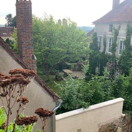 Bed and Breakfast Le Nid Perche Saint-Sauveur-en-Puisaye Exteriér fotografie