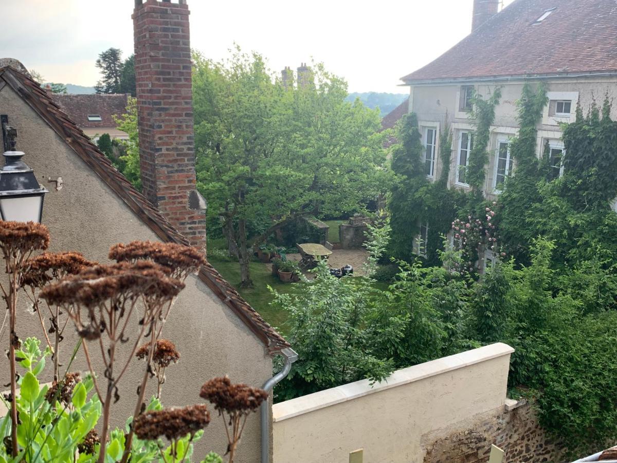 Bed and Breakfast Le Nid Perche Saint-Sauveur-en-Puisaye Exteriér fotografie